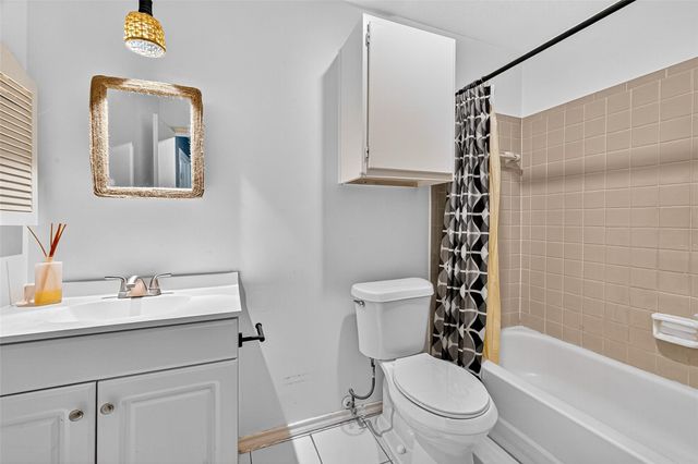 1103 Dulles Avenue 304, Stafford, TX 77477