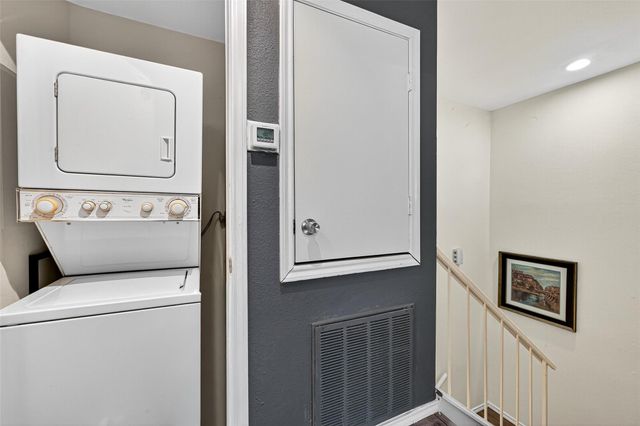 1103 Dulles Avenue 304, Stafford, TX 77477