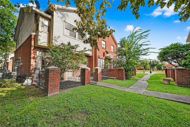 1103 Dulles Avenue 304, Stafford, TX 77477