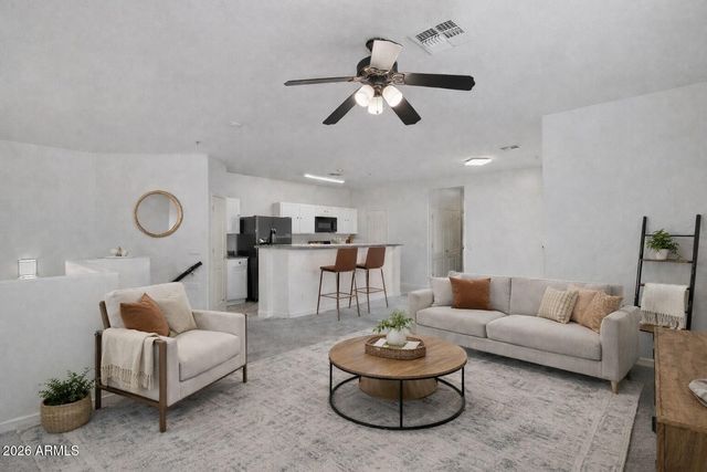 8189 W GROOM CREEK Road, Phoenix, AZ 85043