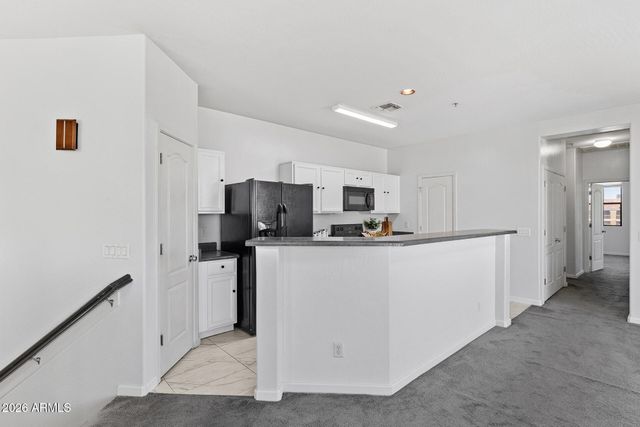 8189 W GROOM CREEK Road, Phoenix, AZ 85043