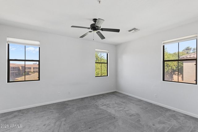 8189 W GROOM CREEK Road, Phoenix, AZ 85043