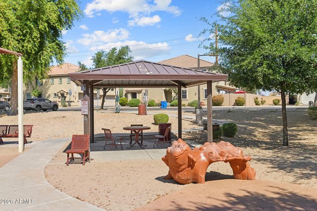 8189 W GROOM CREEK Road, Phoenix, AZ 85043