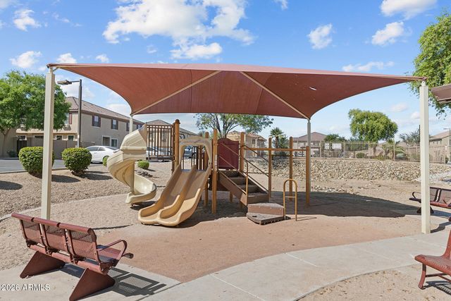 8189 W GROOM CREEK Road, Phoenix, AZ 85043