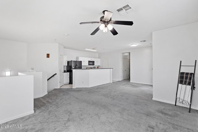 8189 W GROOM CREEK Road, Phoenix, AZ 85043