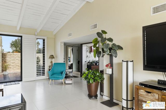 1747 E El Alameda, Palm Springs, CA 92262