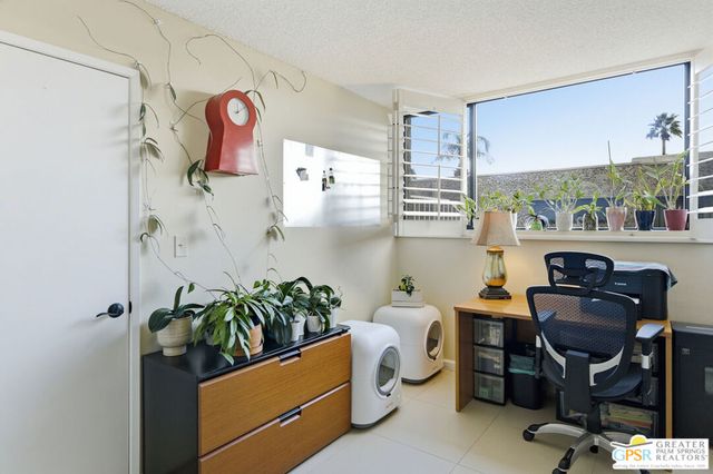 1747 E El Alameda, Palm Springs, CA 92262