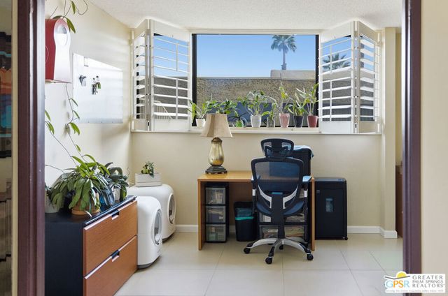 1747 E El Alameda, Palm Springs, CA 92262