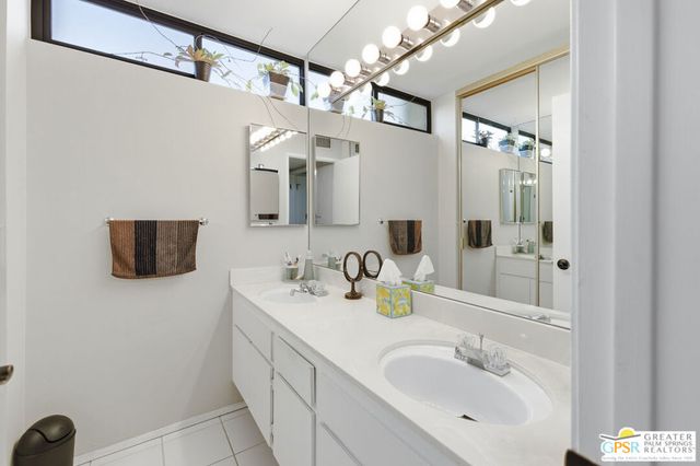 1747 E El Alameda, Palm Springs, CA 92262