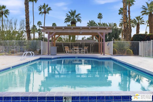 1747 E El Alameda, Palm Springs, CA 92262