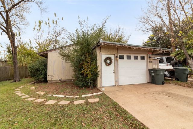 2608 Cavitt Avenue, Bryan, TX 77801