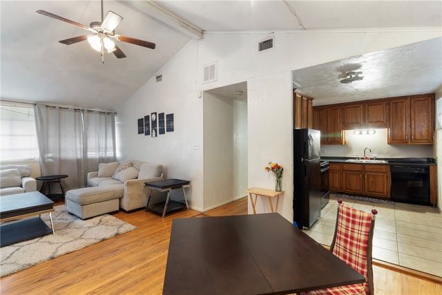 2608 Cavitt Avenue, Bryan, TX 77801