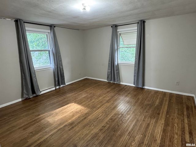 805 N STERLING Avenue, West Peoria, IL 61604