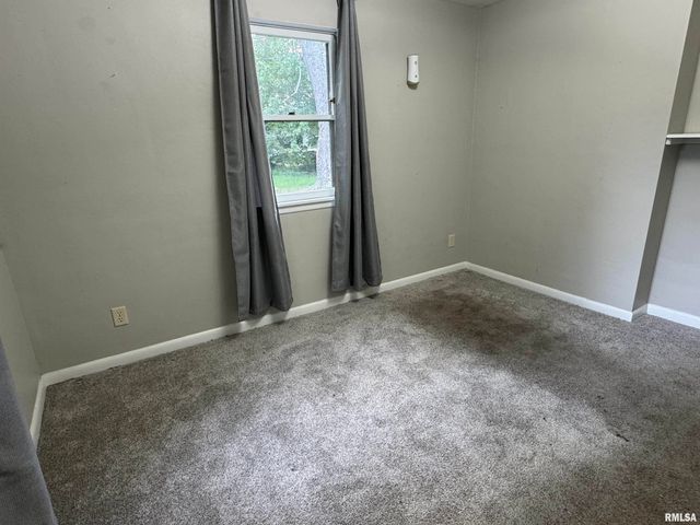 805 N STERLING Avenue, West Peoria, IL 61604
