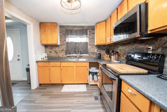 15 Aycock Street, Whitesburg, GA 30185