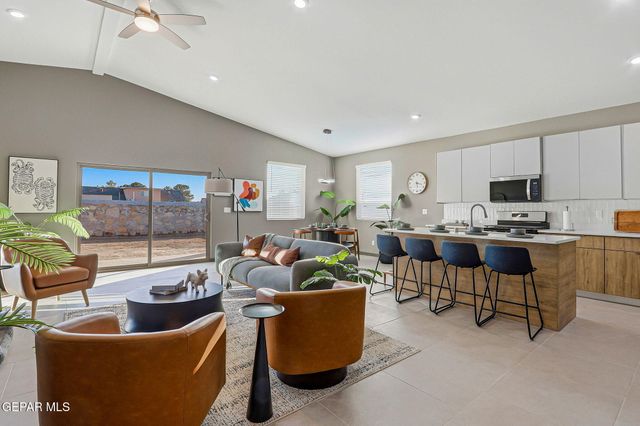 8417 PHIL Place, Vinton, TX 79821