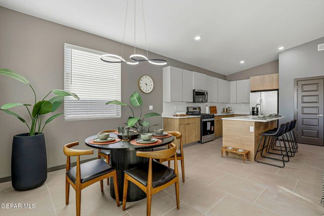 8417 PHIL Place, Vinton, TX 79821