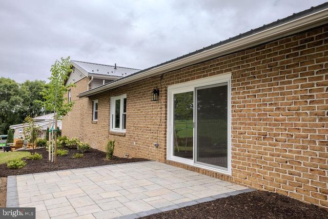 220 HARTZELL DRIVE, Fayetteville, PA 17222