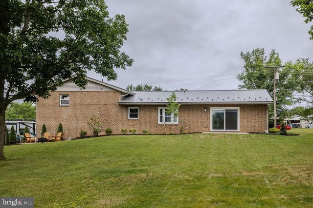 220 HARTZELL DRIVE, Fayetteville, PA 17222