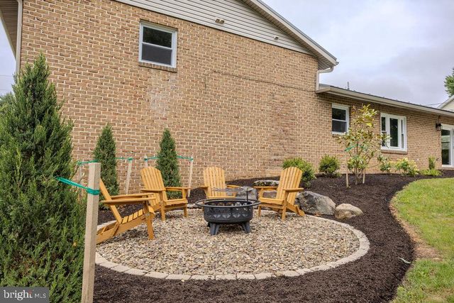 220 HARTZELL DRIVE, Fayetteville, PA 17222