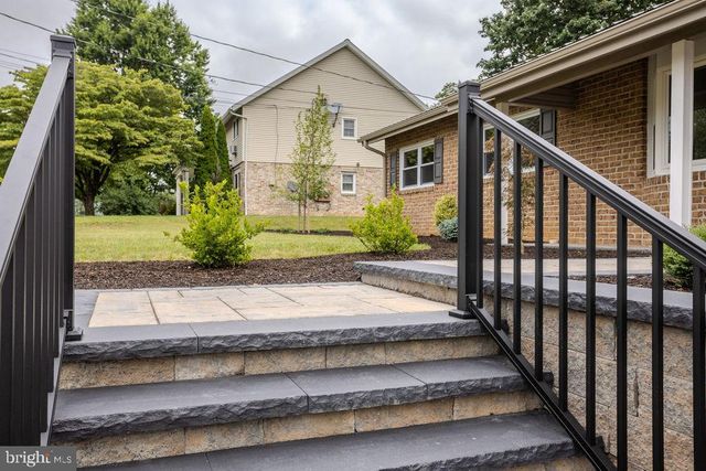 220 HARTZELL DRIVE, Fayetteville, PA 17222