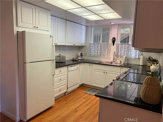 92 Calle Aragon E, Laguna Woods, CA 92637