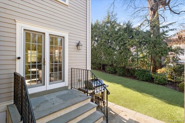 14 Maple Hill Drive, Larchmont, NY 10538
