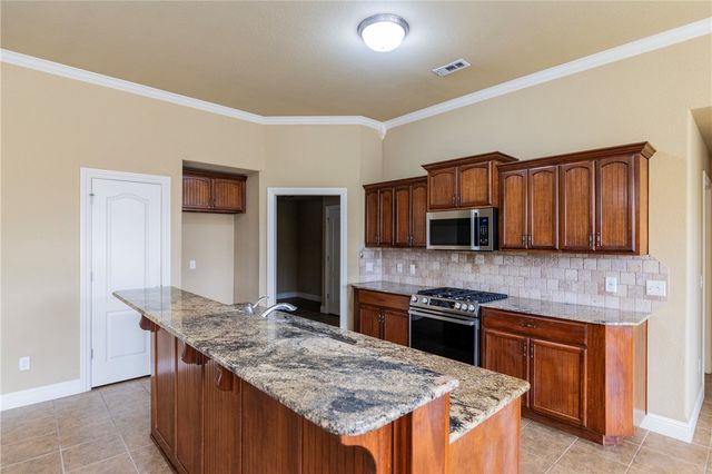4600 SW Skyline Street, Bentonville, AR 72713