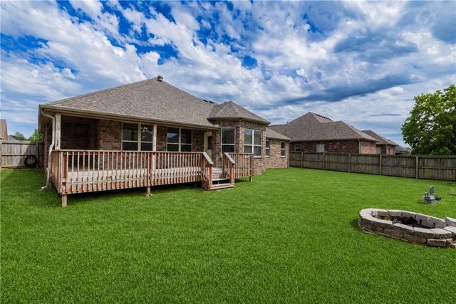 4600 SW Skyline Street, Bentonville, AR 72713