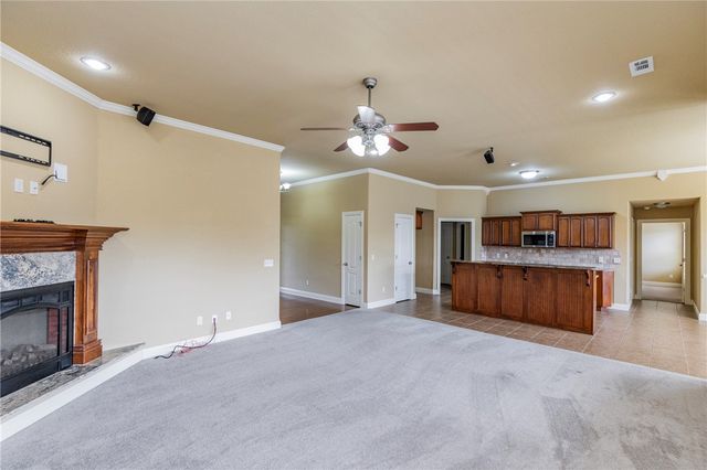 4600 SW Skyline Street, Bentonville, AR 72713