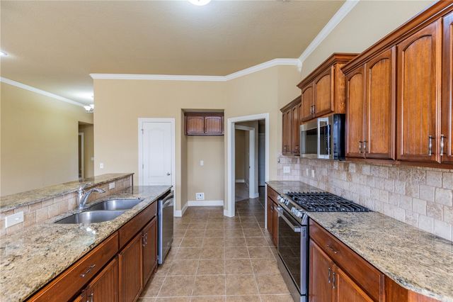 4600 SW Skyline Street, Bentonville, AR 72713