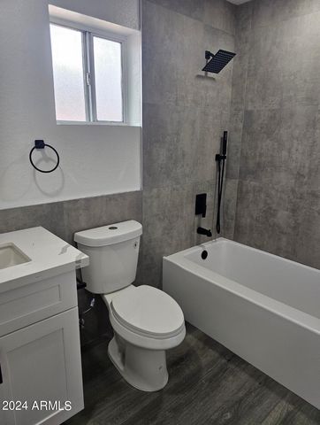 2002 W ADAMS Street, Phoenix, AZ 85009