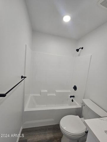 2002 W ADAMS Street, Phoenix, AZ 85009