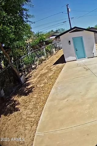 2002 W ADAMS Street, Phoenix, AZ 85009