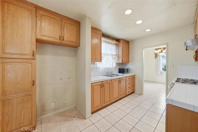 3755 S Bentley, Los Angeles, CA 90034