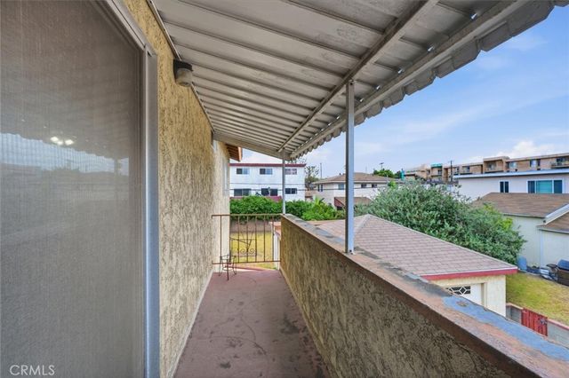 3755 S Bentley, Los Angeles, CA 90034
