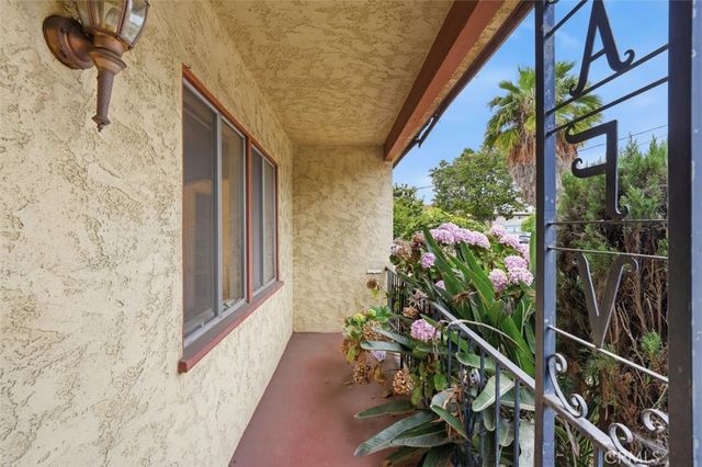 3755 S Bentley, Los Angeles, CA 90034