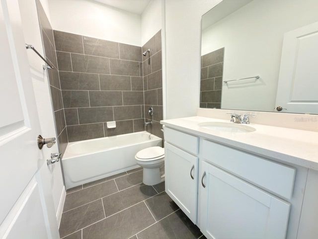 1327 NORMANDY DR, Haines City, FL 33844