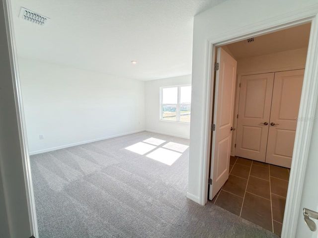 1327 NORMANDY DR, Haines City, FL 33844