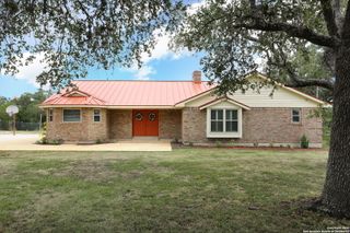 873 County Road 375, San Antonio, TX 78253