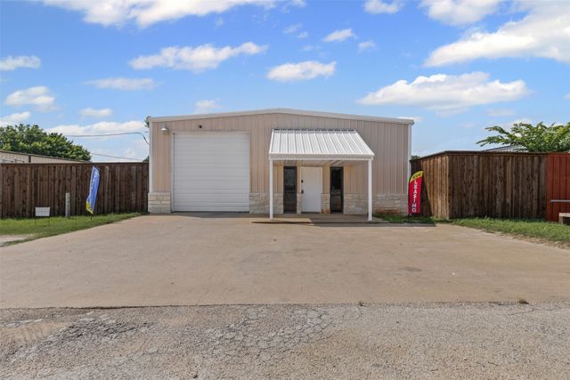 4715 Turner Warnell Road, Arlington, TX 76001