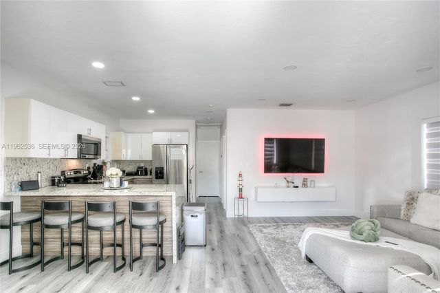 1445 NE 181st St 1415, North Miami Beach, FL 33162