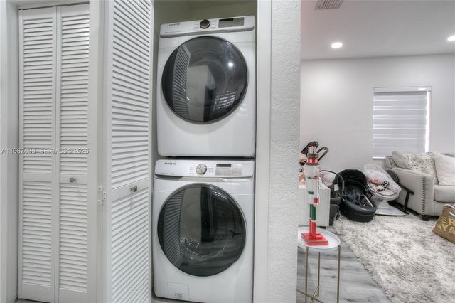 1445 NE 181st St 1415, North Miami Beach, FL 33162