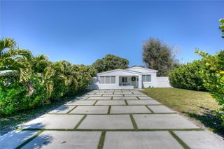 1445 NE 181st St 1415, North Miami Beach, FL 33162