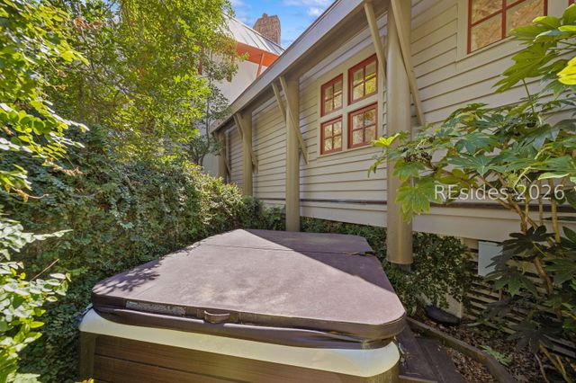 9 Rice Gate Cir, Okatie, SC 29909