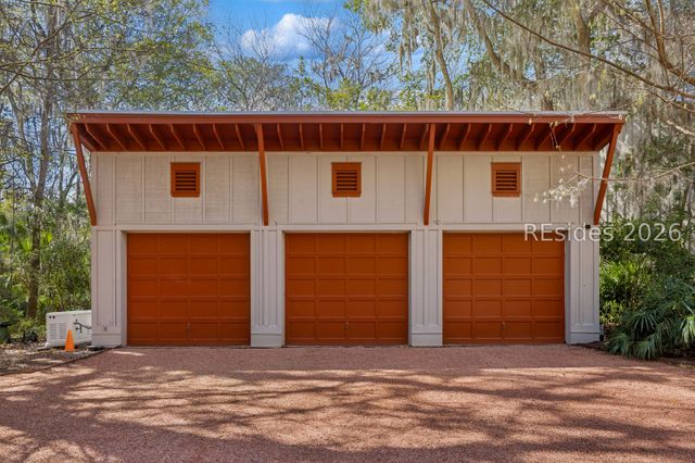 9 Rice Gate Cir, Okatie, SC 29909