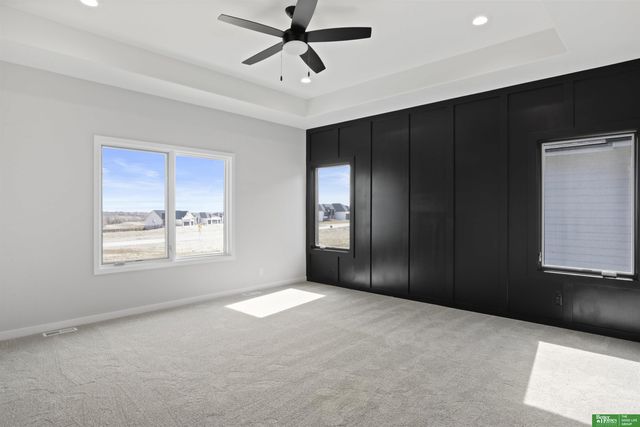 5915 N 197th Street, Elkhorn, NE 68022