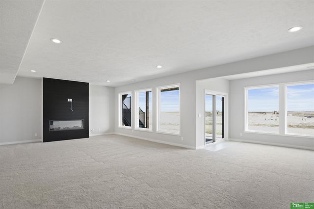 5915 N 197th Street, Elkhorn, NE 68022