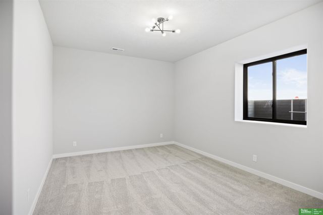 5915 N 197th Street, Elkhorn, NE 68022