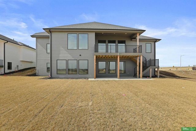 5915 N 197th Street, Elkhorn, NE 68022